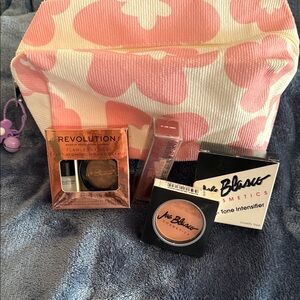 Makeup Revolution Brow Kit - Pink and Black